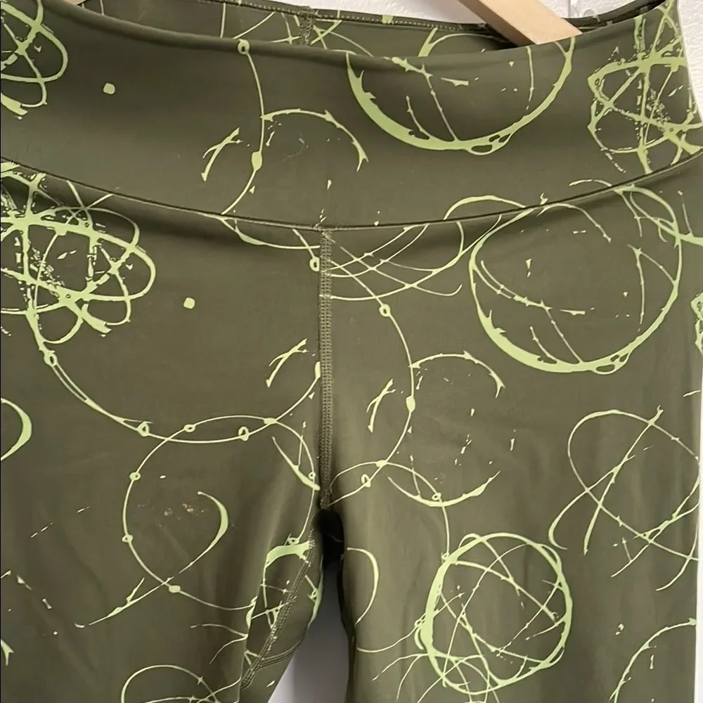 Uniqlo Futura Laboratories Olive Graphic leggings size L
